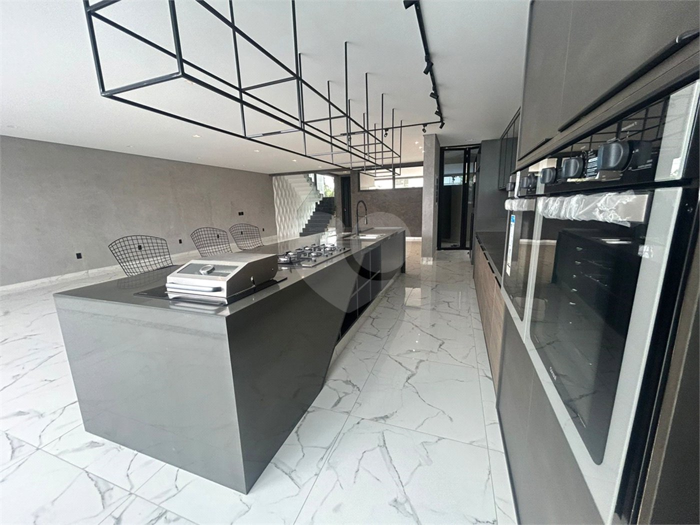 Casa à venda com 4 suítes no condomínio Residencial Chácara Ondina, Sorocaba - SP
