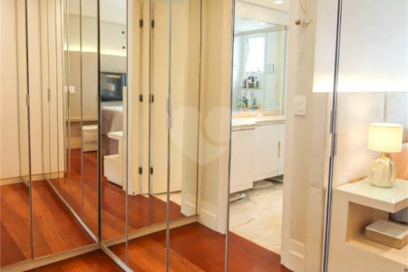 Apartamento à venda com 3 suítes em Real Parque, São Paulo, SP