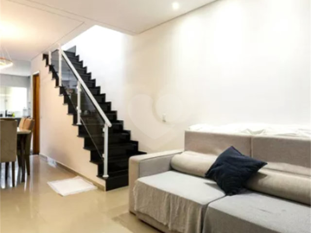 Sobrado à venda com 3 quartos, sendo 1 suíte,  em Campo Grande, São Paulo, SP