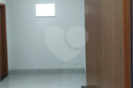 Casa Térrea à venda com 3 quartos, sendo 1 suíte, em Jardim Jockey Club, Cuiabá, MT