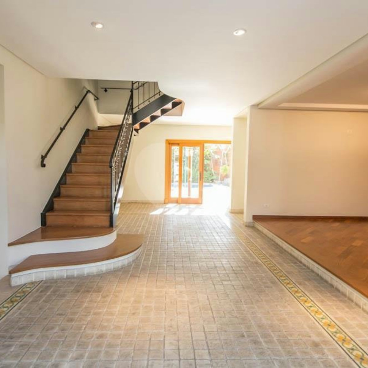 Casa à venda com 4 suítes no condomínio Jardim das Azaléias, São Paulo - SP