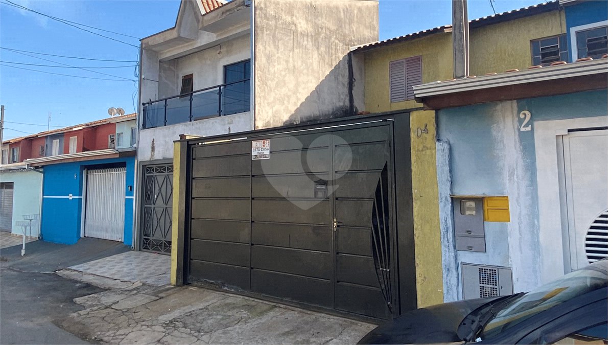 Sobrado à venda com 4 quartos, sendo 1 suíte, em Conjunto Habitacional Itapetininga F3, Itapetininga, SP