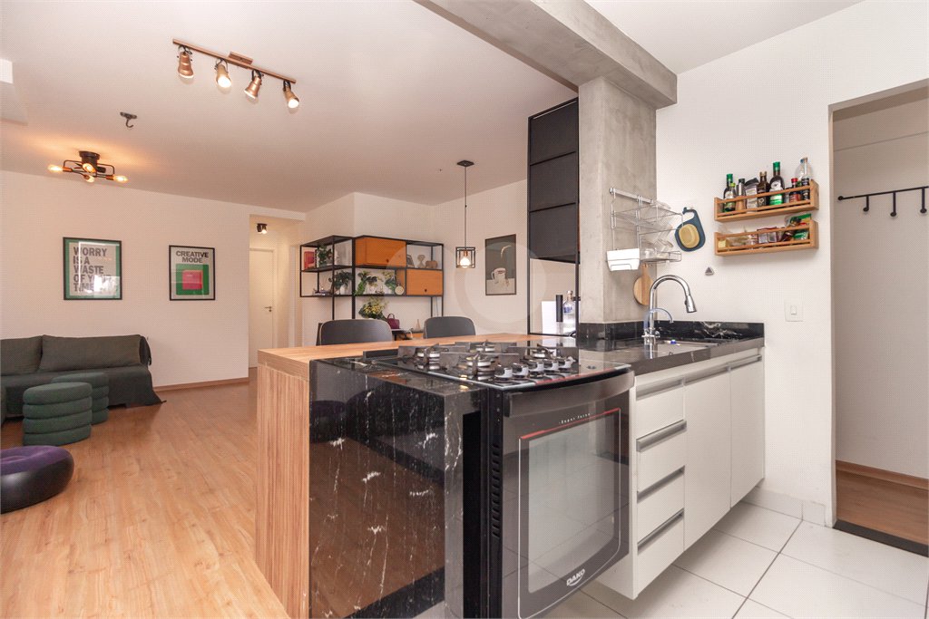 Apartamento à venda com 2 quartos, sendo 1 suíte, em Saúde, São Paulo, SP