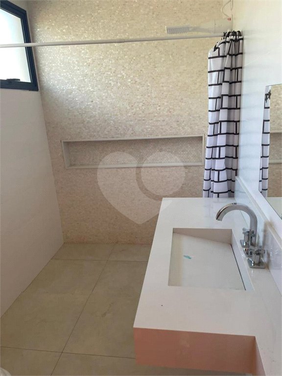 Casa à venda com 4 quartos, sendo 2 suítes,  no condomínio Residencial Castanheira, Sorocaba - SP