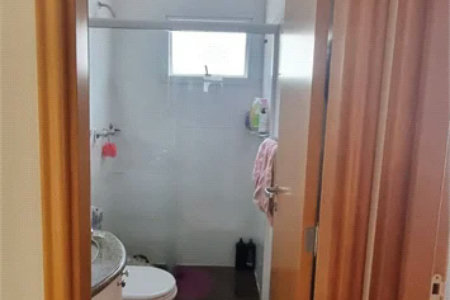 Casa à venda com 4 quartos, sendo 2 suítes,  no condomínio Casas de Windsor, São Paulo - SP