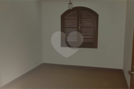 Casa à venda com 3 quartos, sendo 1 suíte, em Vila Santista, Atibaia, SP