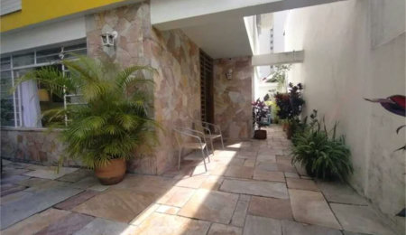 Sobrado à venda com 3 quartos, sendo 1 suíte, em Brooklin Paulista, São Paulo, SP
