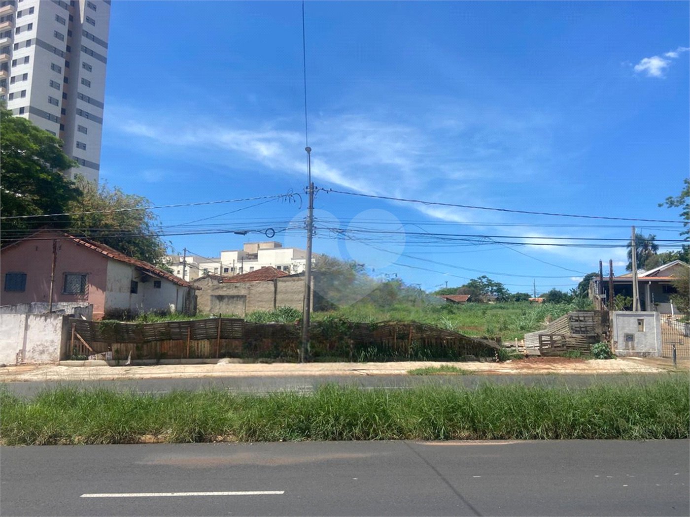 Terreno à venda no Centro, Araraquara, SP