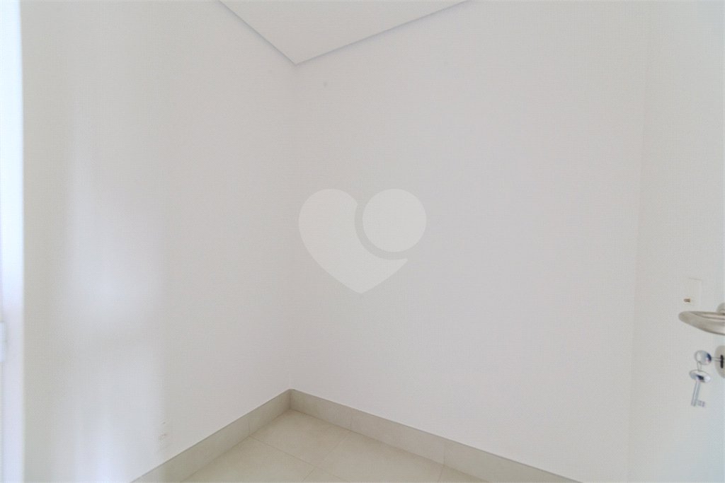 Apartamento à venda com 3 suítes em Vila Nova Conceição, São Paulo, SP