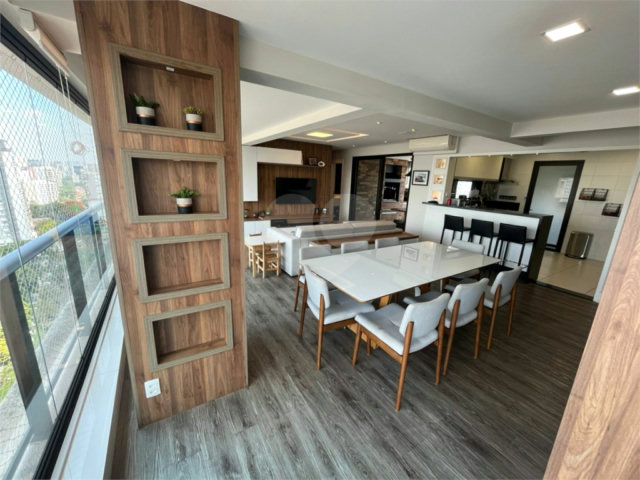 Apartamento à venda com 3 suítes em Campo Belo, São Paulo, SP