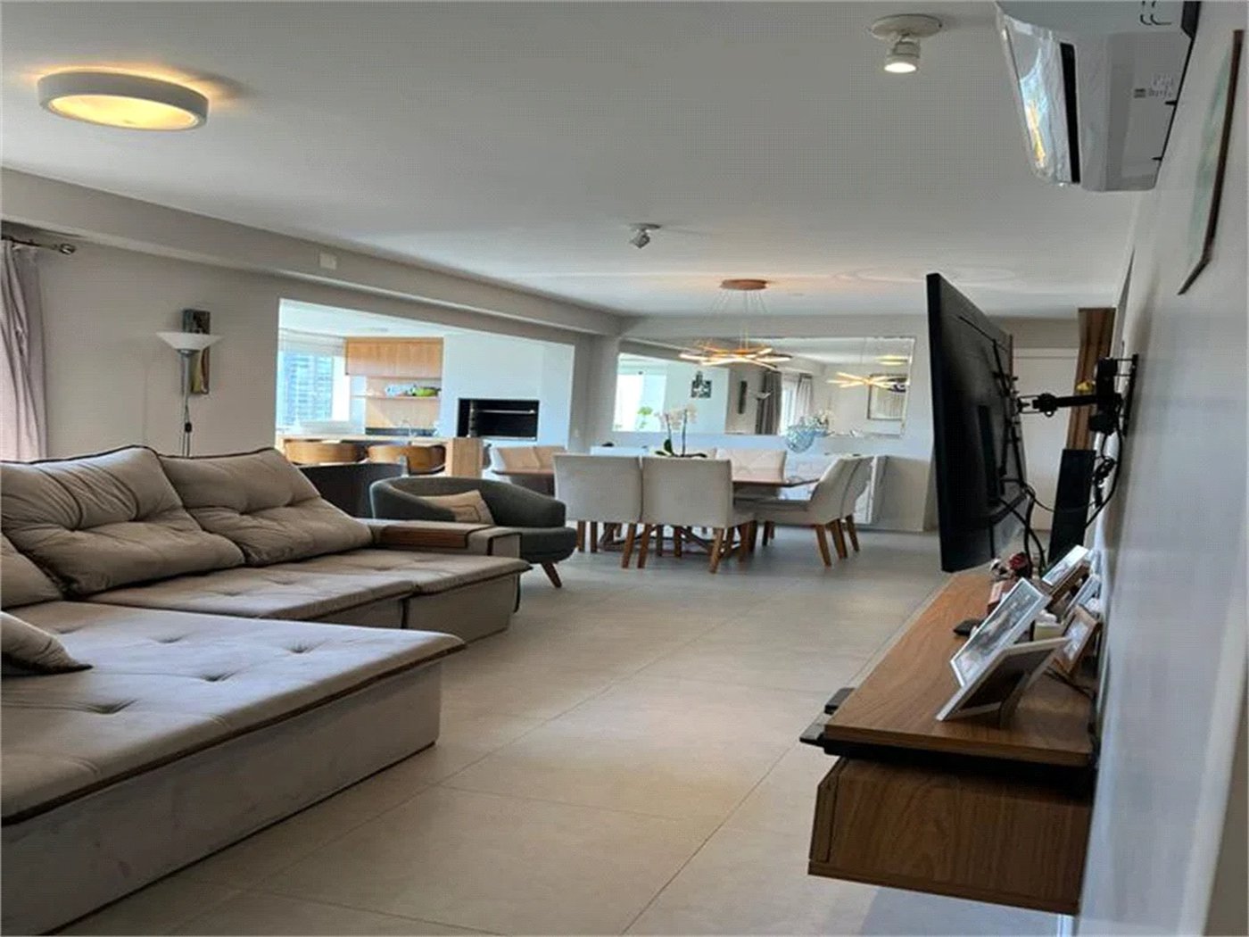 Apartamento à venda com 3 suítes em Jardim Caboré, São Paulo, SP