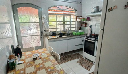 Casa à venda com 3 quartos, sendo 1 suíte,  no condomínio Cafezal VI, Itupeva - SP