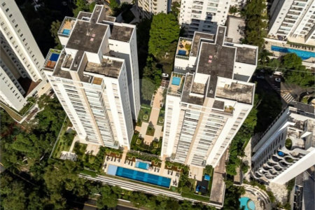 Apartamento à venda com 3 quartos, sendo 1 suíte,  em Vila Andrade, São Paulo, SP