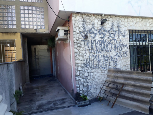 Sobrado à venda com 4 quartos, sendo 2 suítes,  em Santana, São Paulo, SP