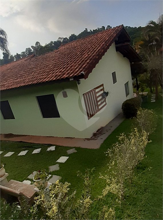 Casa em condomínio à venda com 3 quartos, sendo 1 suíte, no Centro, Bom Jesus dos Perdões, SP