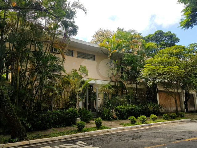 Sobrado à venda com 3 quartos, sendo 1 suíte,  em Brooklin Velho, São Paulo, SP
