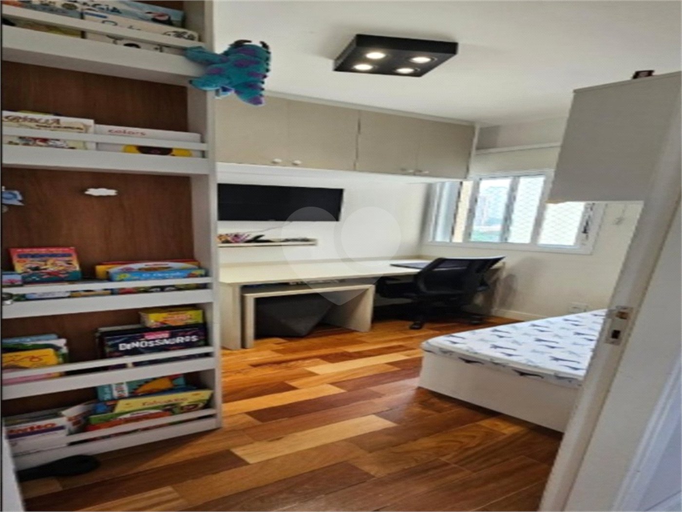 Apartamento à venda com 3 quartos, sendo 1 suíte,  em Vila Regente Feijó, São Paulo, SP