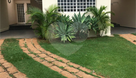 Sobrado à venda com 4 quartos, sendo 1 suíte,  em Vila Rubens, Indaiatuba, SP