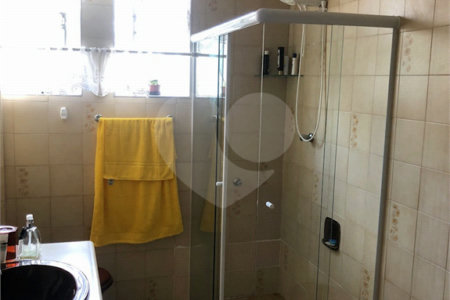 Sobrado à venda com 4 quartos, sendo 2 suítes, em Vila Monumento, São Paulo, SP