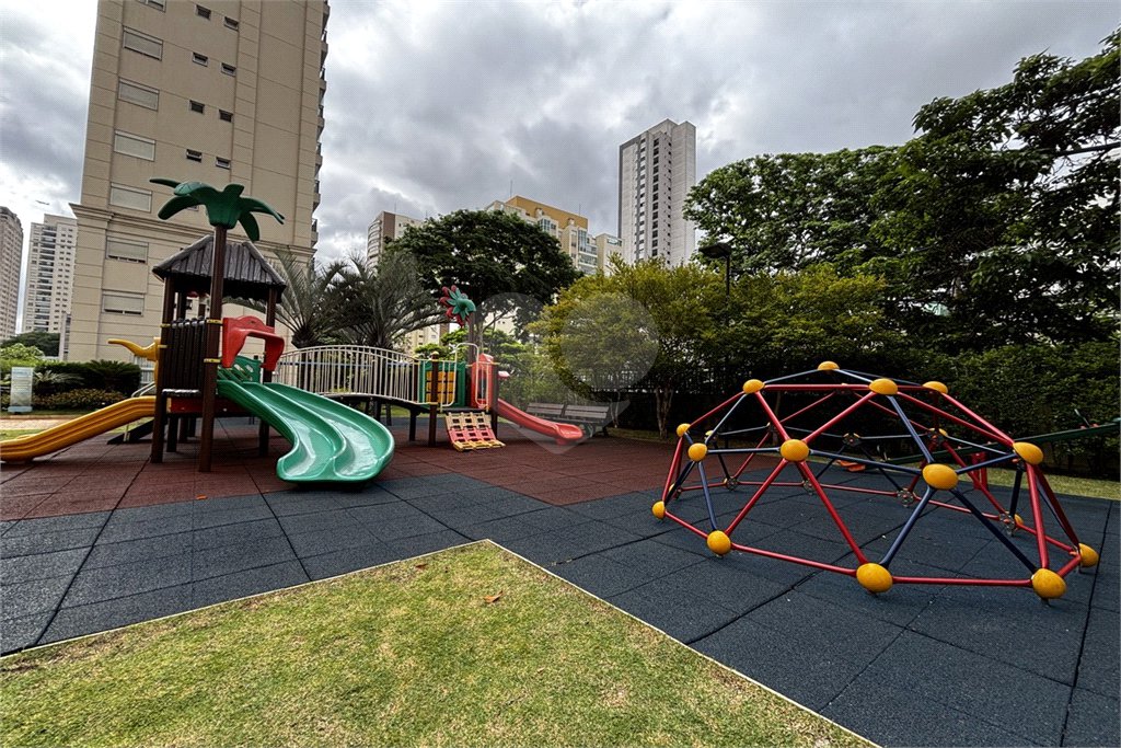 Apartamento para alugar com 3 suítes em Vila Romana, São Paulo, SP