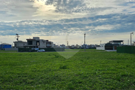 Terreno à venda em Ogiva, Cabo Frio, RJ