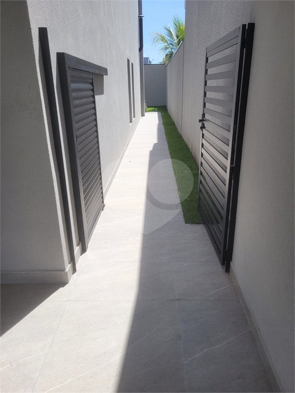 Casa à venda com 3 suítes no condomínio Floradas Paratey, São José dos Campos - SP