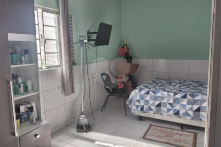 Casa à venda com 4 quartos, sendo 1 suíte, no Centro, Mairinque, SP