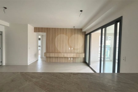 Apartamento à venda com 2 suítes em Pinheiros, São Paulo, SP