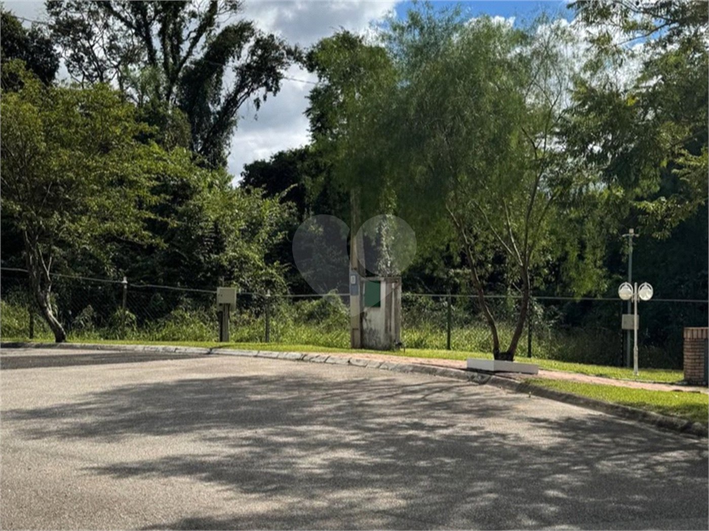 Casa à venda com 3 quartos, sendo 1 suíte,  no condomínio Campos do Conde, Sorocaba - SP