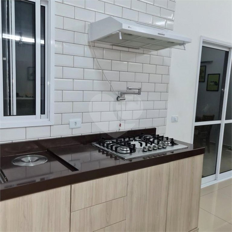 Casa à venda com 3 quartos, sendo 1 suíte, no condomínio Vale da Santa Fé, Vinhedo - SP
