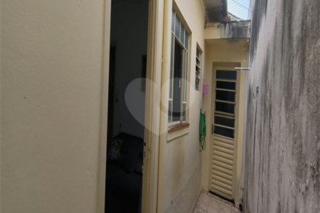 Casa Térrea à venda com 5 quartos, sendo 1 suíte, em Chora Menino, São Paulo, SP