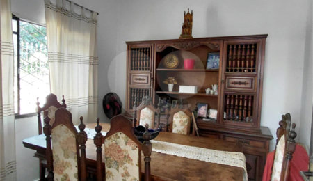 Casa Térrea à venda com 3 quartos em Cidade Vargas, São Paulo, SP