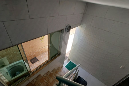 Casa à venda com 4 quartos, sendo 2 suítes, no condomínio Vivendas do Mendanha, Rio de Janeiro - RJ