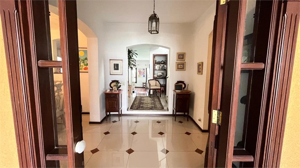 Casa à venda com 4 quartos, sendo 2 suítes,  em Lar São Paulo, São Paulo, SP
