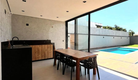 Casa à venda com 3 suítes no condomínio Bosque dos Pires, Itatiba - SP