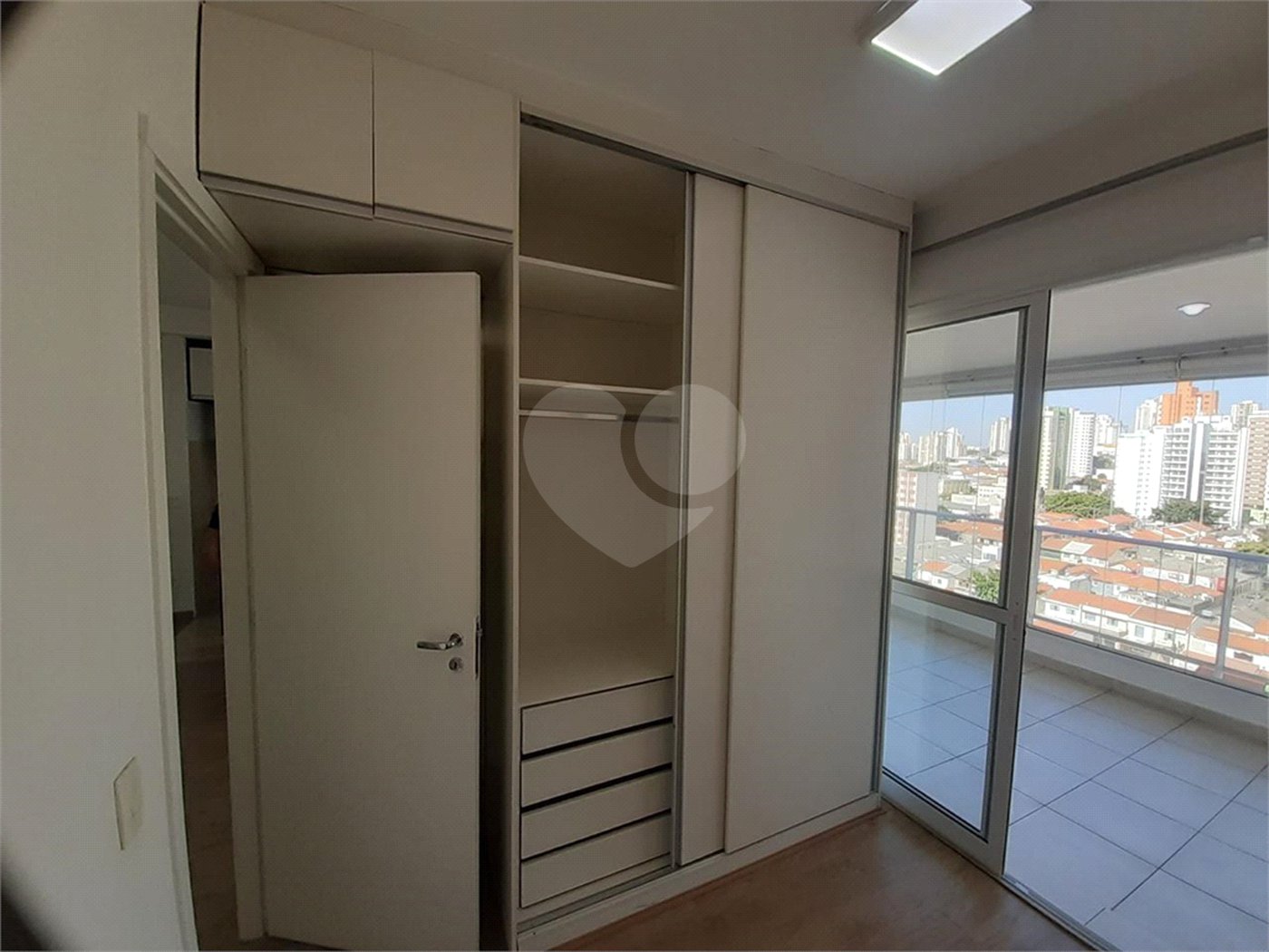 Apartamento à venda ou para alugar com 2 quartos, sendo 1 suíte, em Tatuapé, São Paulo, SP
