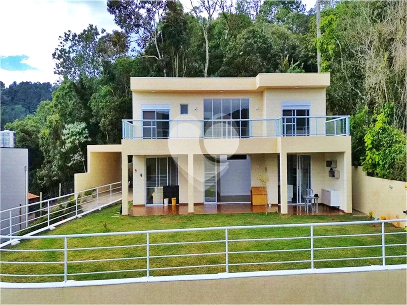 Casa à venda com 4 suítes no condomínio Alpes da Cantareira, Mairiporã - SP