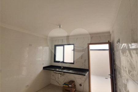 Sobrado à venda com 3 quartos, sendo 1 suíte, em Vila Romero, São Paulo, SP