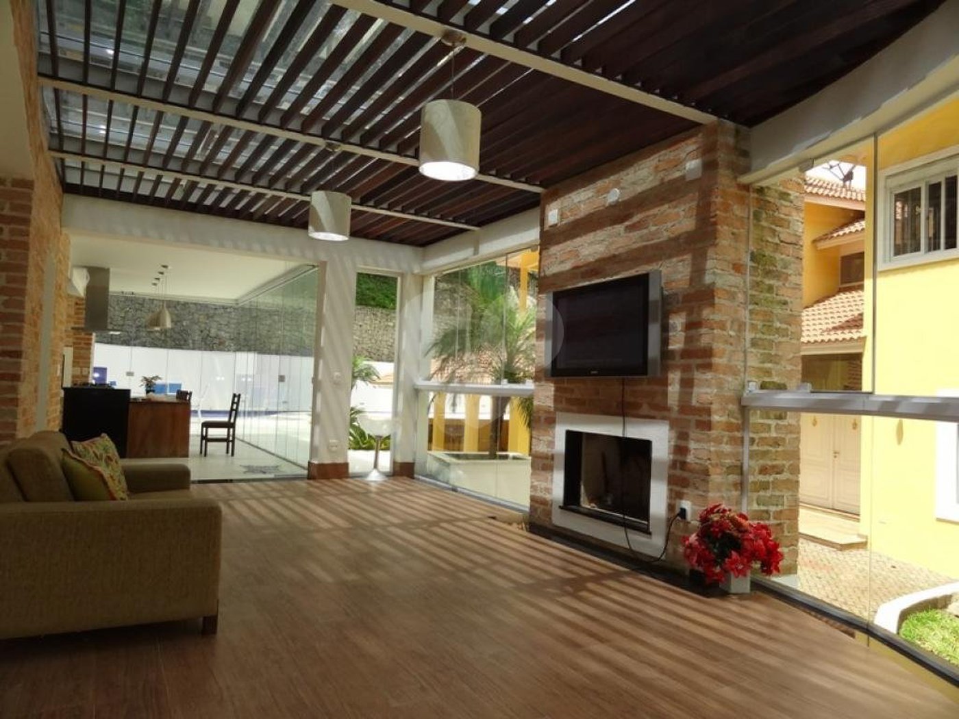 Casa à venda com 4 suítes no condomínio Jardim Ibiratiba, São Paulo - SP