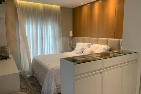 Apartamento à venda com 3 suítes em Lapa, São Paulo, SP
