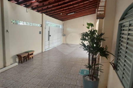 Casa de Vila à venda com 3 quartos em Jardim Santa Cruz, Salto, SP