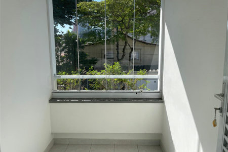 Sobrado à venda com 4 quartos, sendo 2 suítes, em Chácara Monte Alegre, São Paulo, SP