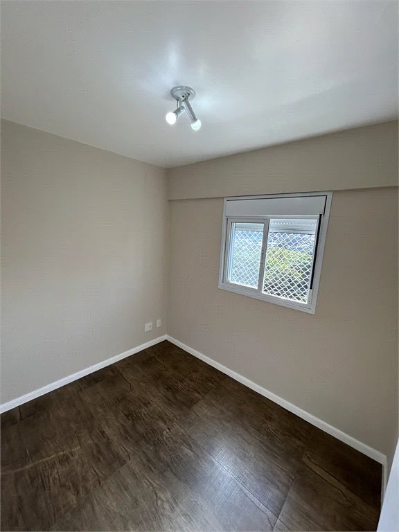 Apartamento à venda com 3 quartos, sendo 1 suíte,  em Jardim Umarizal, São Paulo, SP