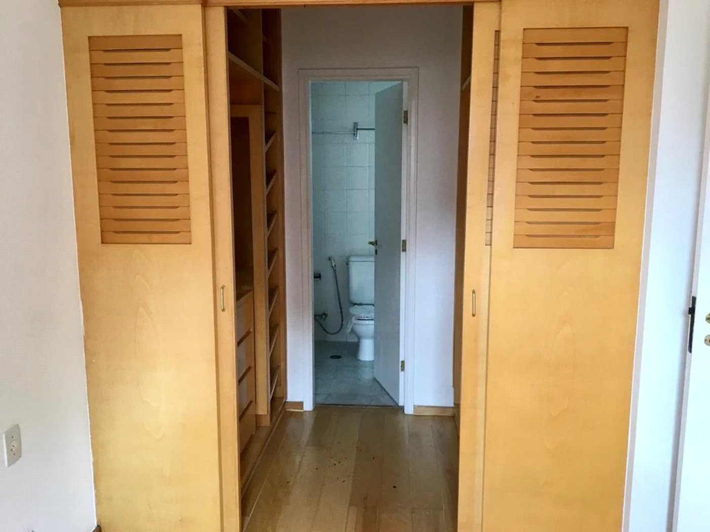 Apartamento à venda com 3 quartos, sendo 1 suíte, em Vila Andrade, São Paulo, SP