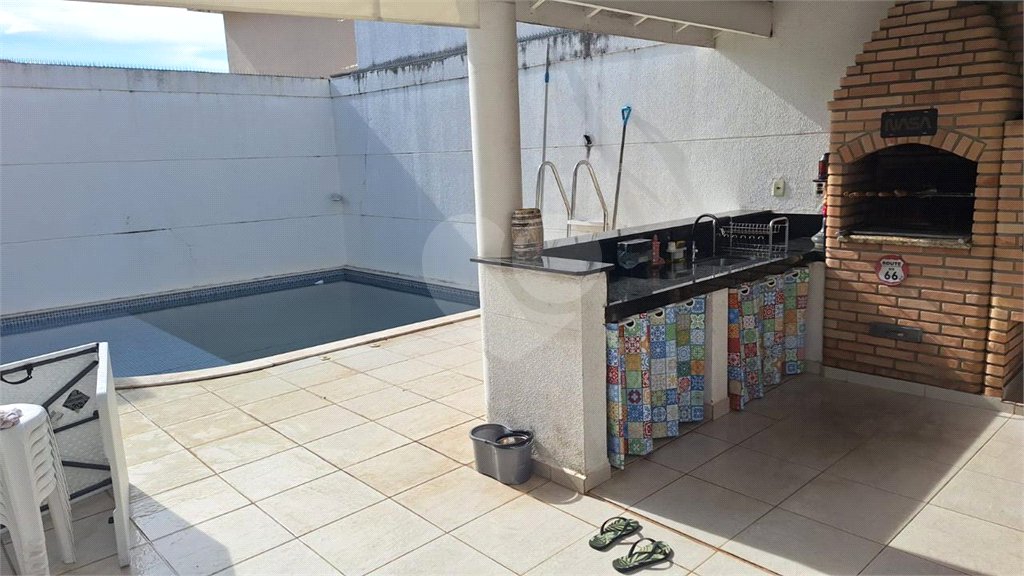 Sobrado à venda com 6 quartos, sendo 4 suítes, em Tremembé, São Paulo, SP