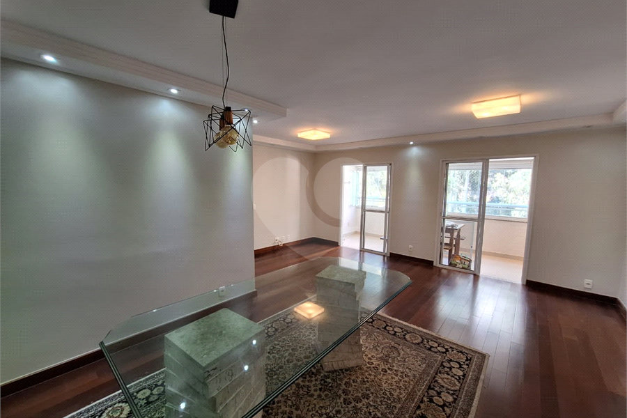 Apartamento para alugar com 3 suítes em Morumbi, São Paulo, SP