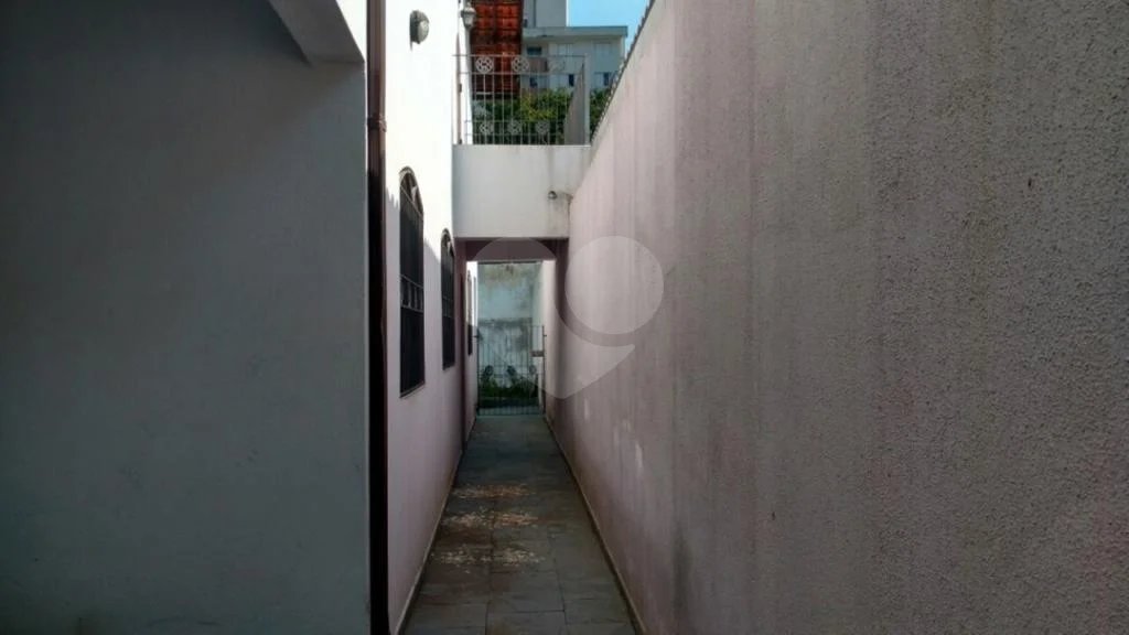 Sobrado à venda com 4 quartos, sendo 1 suíte, em Vila Vitório Mazzei, São Paulo, SP