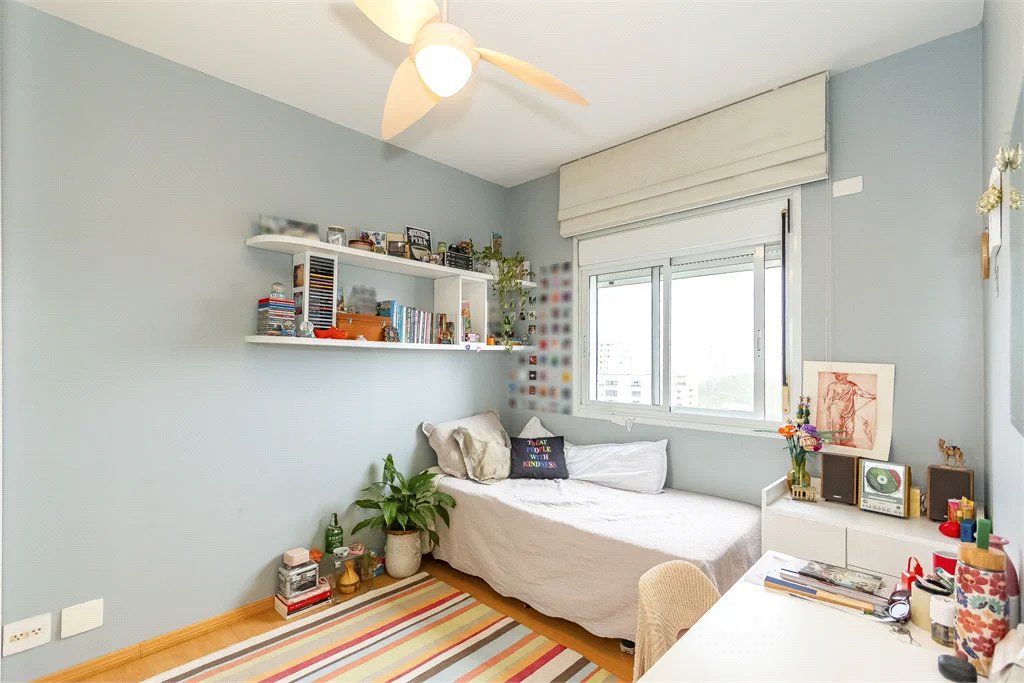 Apartamento à venda com 4 quartos, sendo 3 suítes, em Vila Andrade, São Paulo, SP
