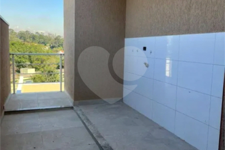 Sobrado à venda ou para alugar com 3 suítes em Vila Pedra Branca, São Paulo, SP