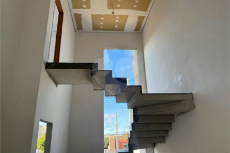 Casa à venda com 3 quartos, sendo 1 suíte,  no condomínio Residencial Marina, Itapetininga - SP